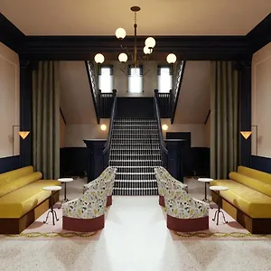 Marqueen Hotell